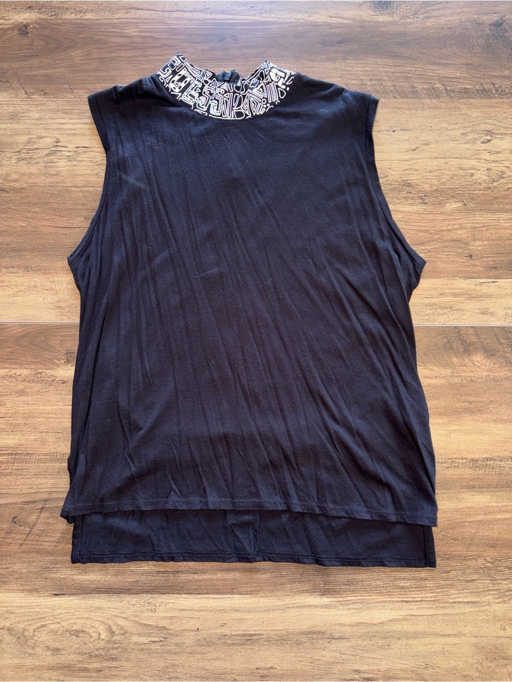 GUESS Los Angeles Y2K Sleeveless High-Low Top | Size Large | Black